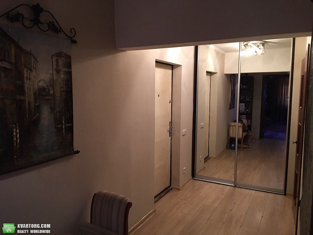 Sell 3-room apartment. Киев,  Святошинская пл — photo 4