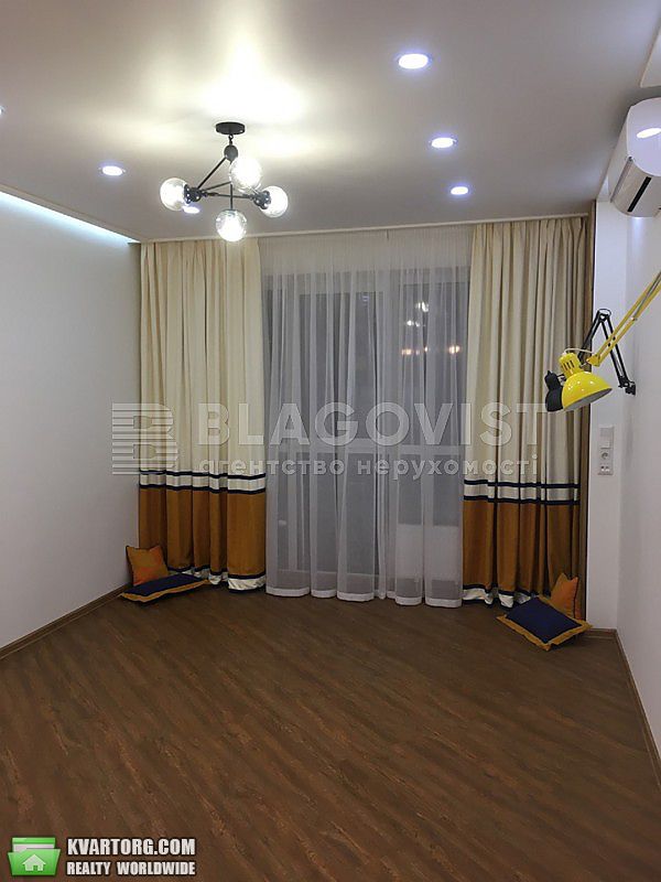 Rent out 2-room apartment. Киев,  Липковского — photo 10