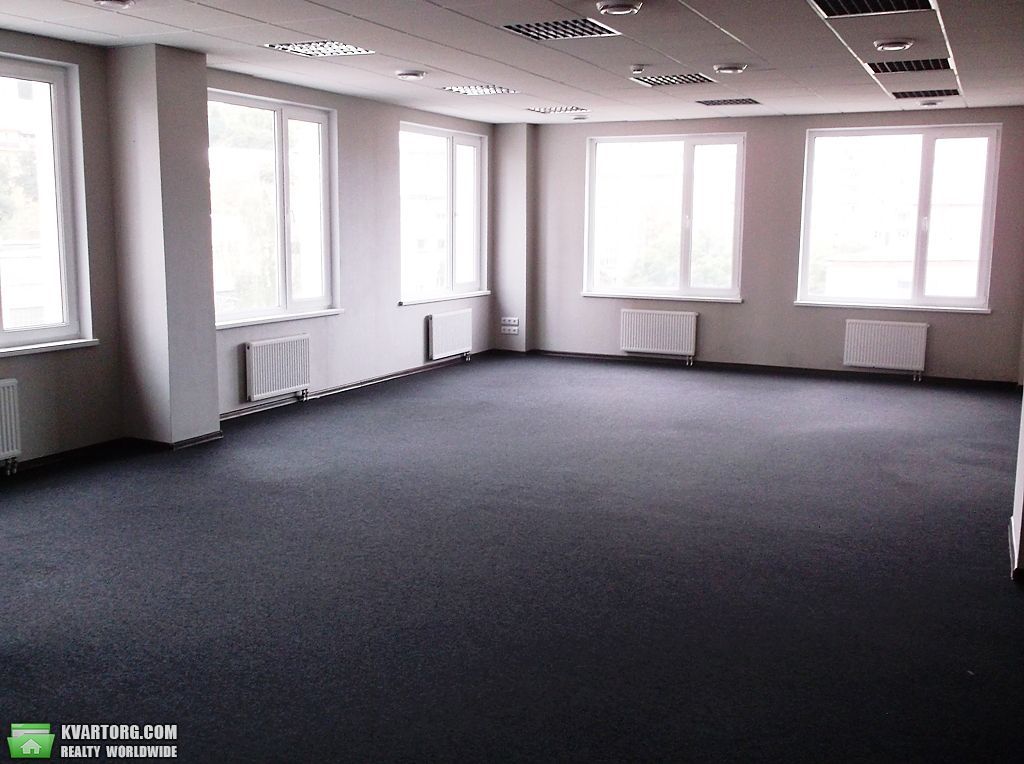 Rent out office. Киев,  Жилянская — photo 1