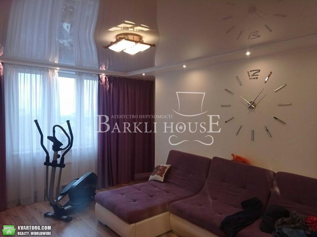 Rent out 4-room apartment. Киев,  Рижская — photo 1