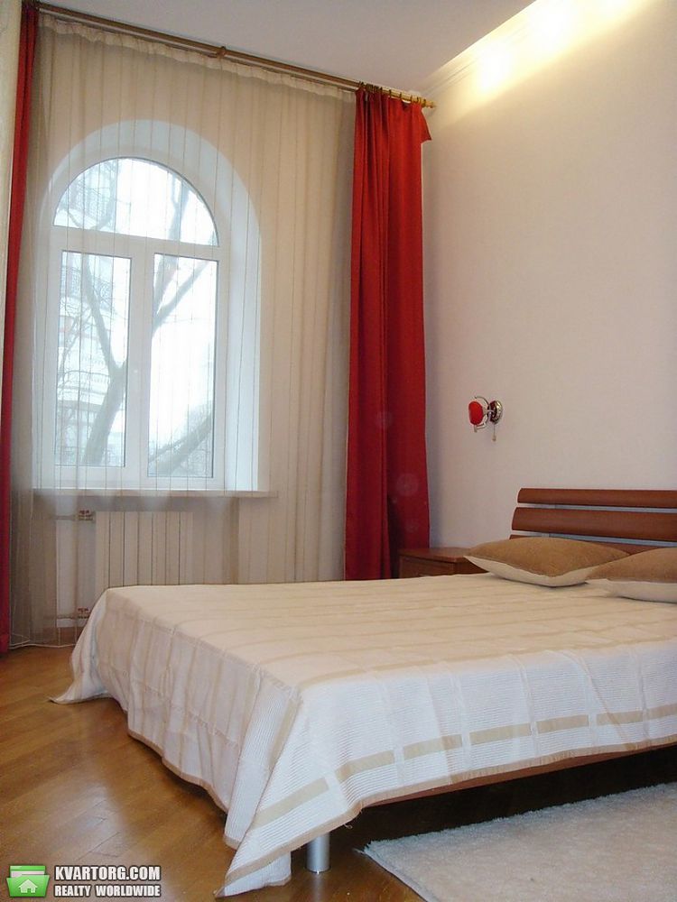 Rent out 2-room apartment. Киев,  Лютеранская — photo 7
