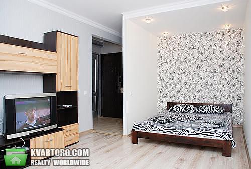 Rent out 1-room apartment. Харьков, Блюхера — photo 1