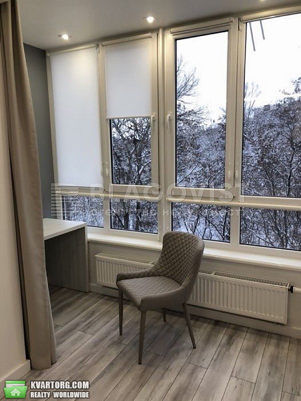 Rent out 2-room apartment. Киев,  Герцена — photo 4