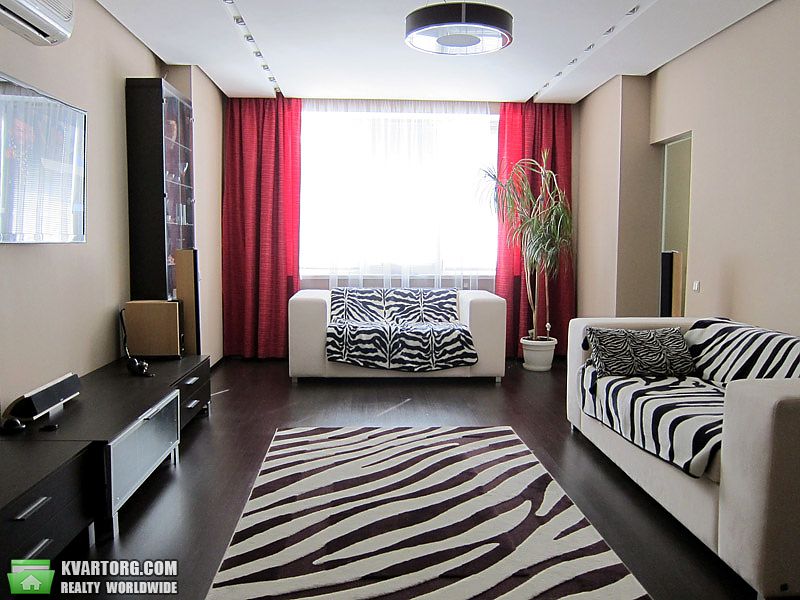 Rent out 2-room apartment. Киев,  Черновола — photo 4