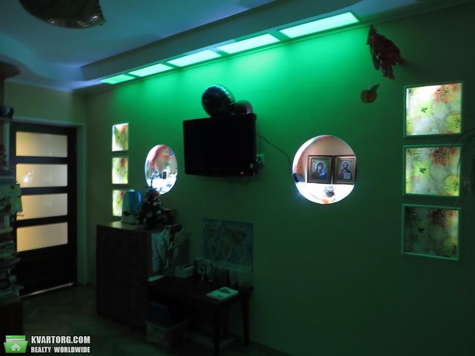 Sell 3-room apartment. Киев,  Салютная — photo 4
