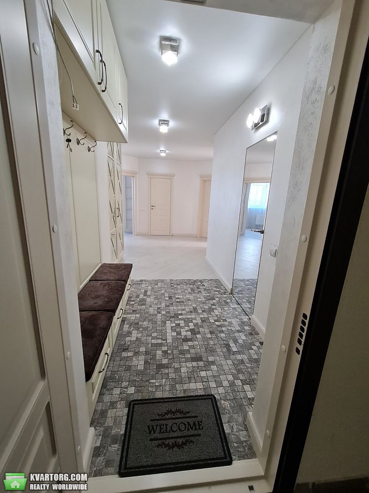 Rent out 3-room apartment. Киев,  Дегтяренко — photo 2