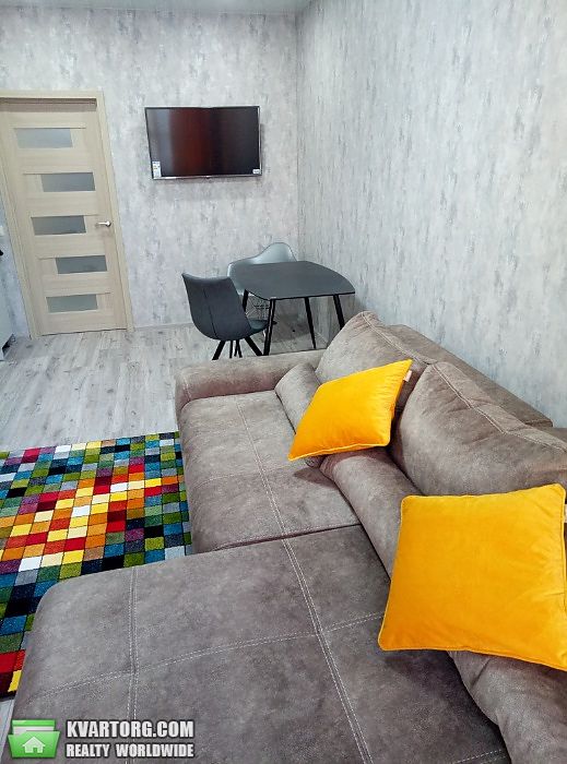 Rent out 2-room apartment. Киев,  Петропавловская — photo 2