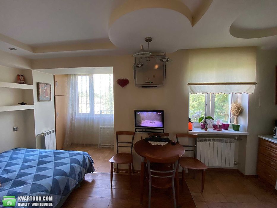 Sell 1-room apartment. Киев,  Новополевая — photo 1