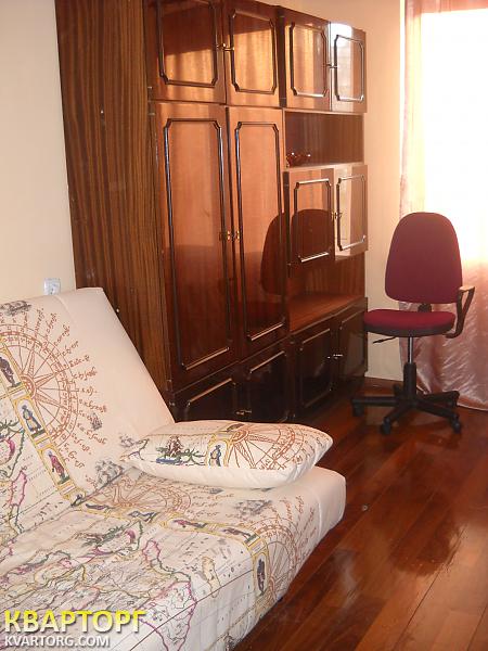 Rent out 2-room apartment. Киев,  Дарницкий бул — photo 1