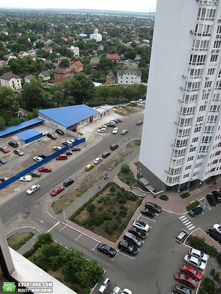 Rent out 2-room apartment. Киев,  Чавдар — photo 5