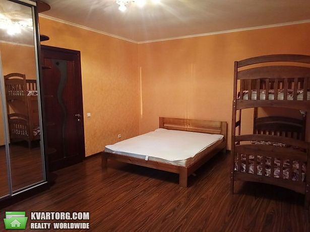 Rent out 2-room apartment. Киев,  Ломоносова — photo 2