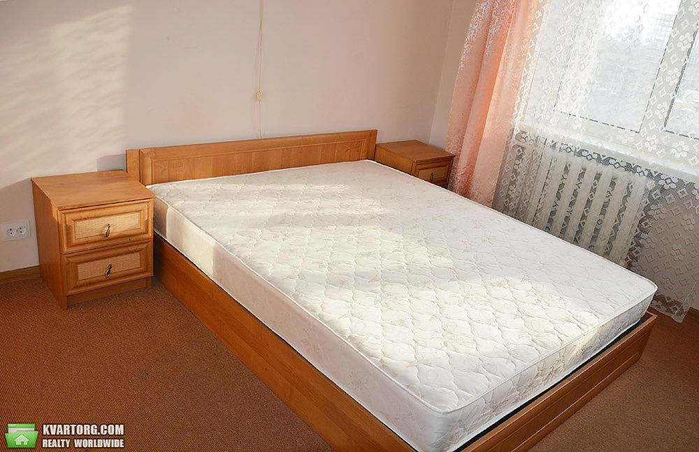 Rent out 2-room apartment. Киев,  Предславинская — photo 4