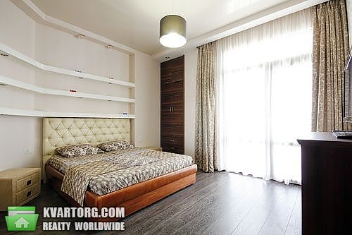 Rent out 2-room apartment. Киев,  Днепровская наб — photo 1