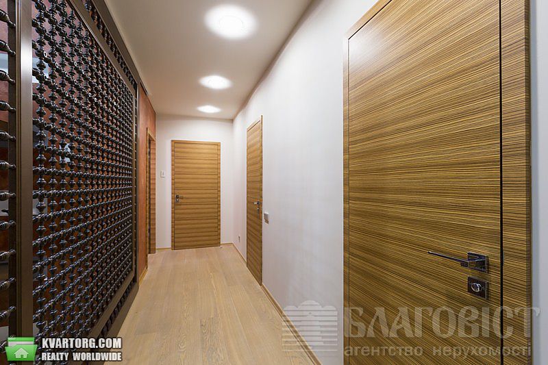 Sell 4-room apartment. Киев,  Щорса — photo 9