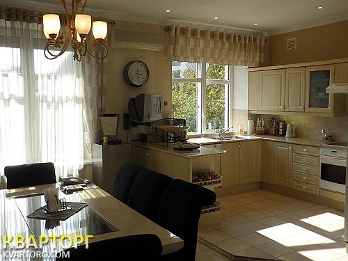 Sell multi-room apartment. Киев,  Шелковичная — photo 2