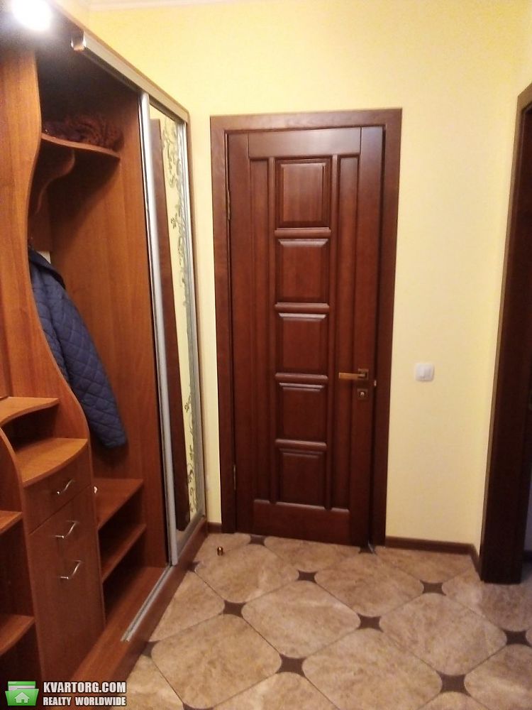 Rent out 3-room apartment. Киевская обл., Соборная — photo 3