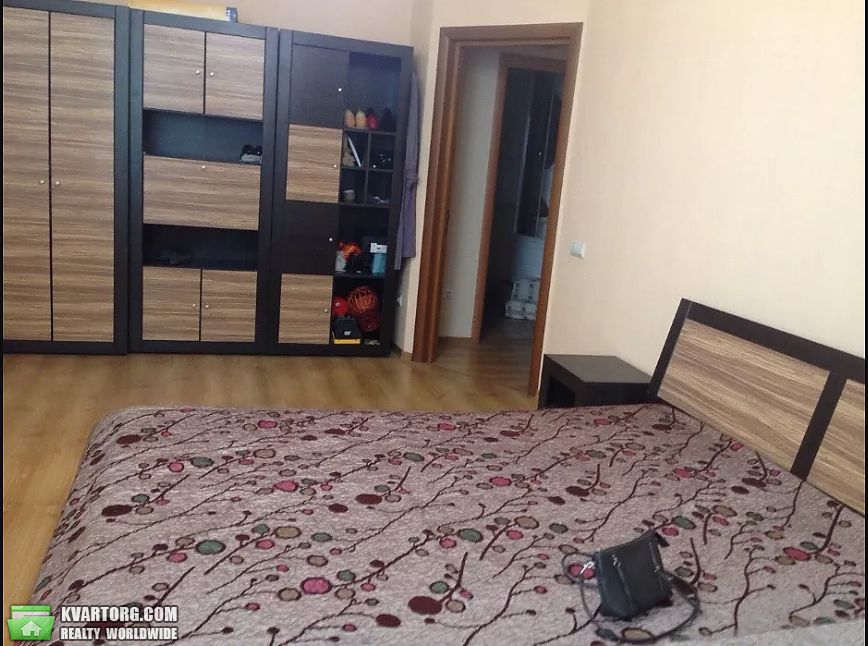 Rent out 2-room apartment. Киев,  Бажана — photo 2