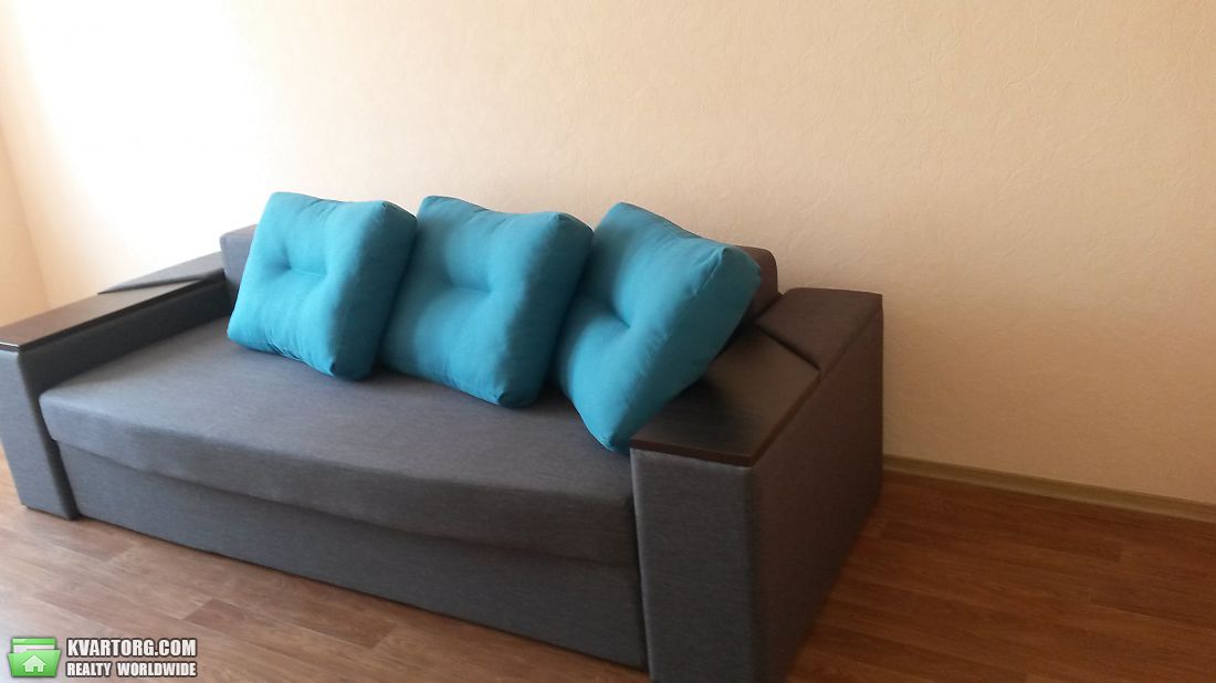 Rent out 1-room apartment. Киев, Русовой — photo 1