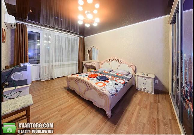 Rent out 2-room apartment. Киев,  Большая Васильковская — photo 1