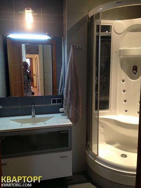 Rent out 3-room apartment. Киев,  Ломоносова — photo 4