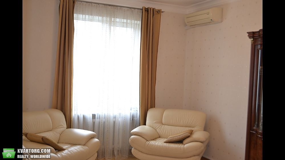 Rent out 2-room apartment. Киев,  Кловский спуск — photo 2
