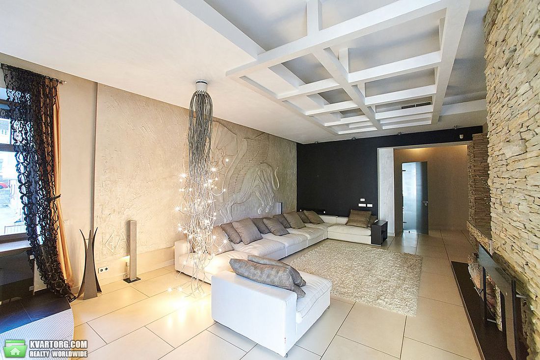 Rent out 4-room apartment. Киев,  Паньковская — photo 1