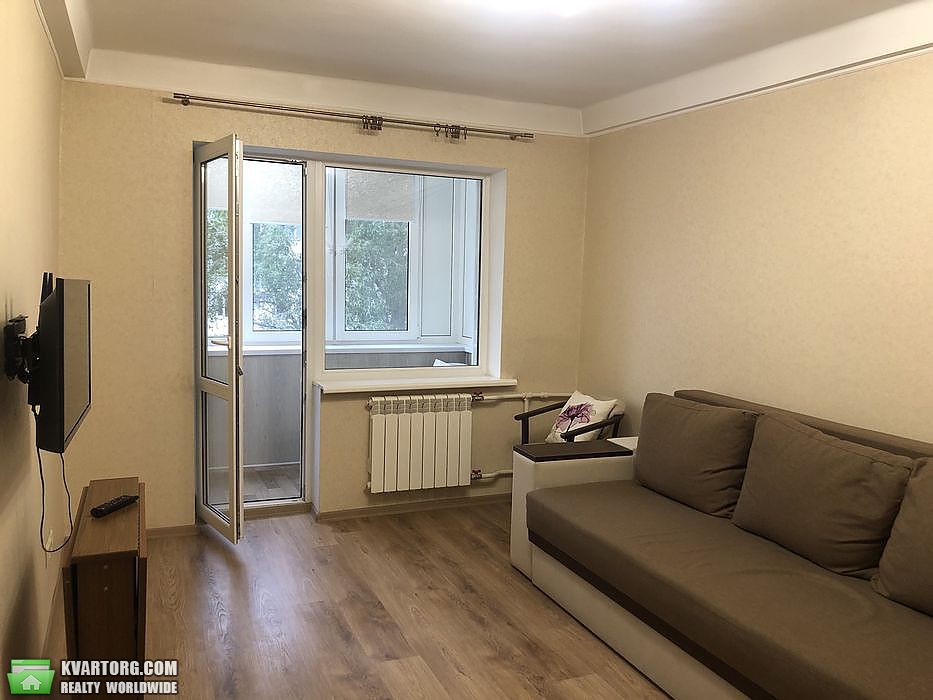 Sell 1-room apartment. Киев,  Автозаводская — photo 2