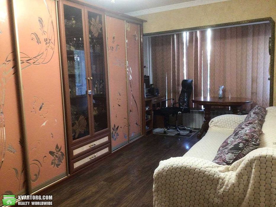 Sell 3-room apartment. Киев,  Богатырская — photo 1