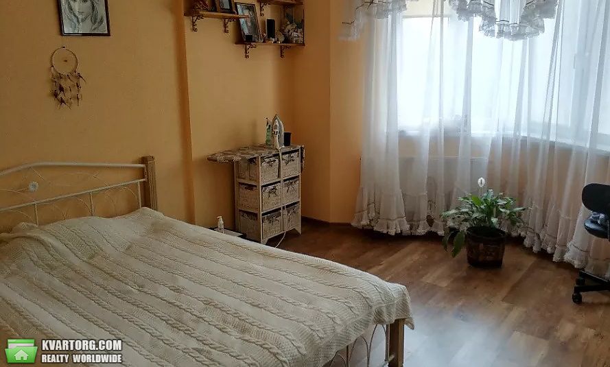 Sell 3-room apartment. Киев,  Саперно-Слободская — photo 1
