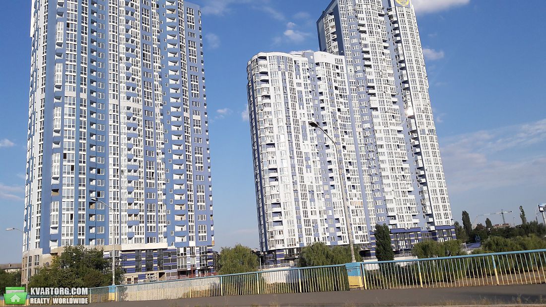 Sell 2-room apartment. Киев,  Воссоединения пр — photo 3