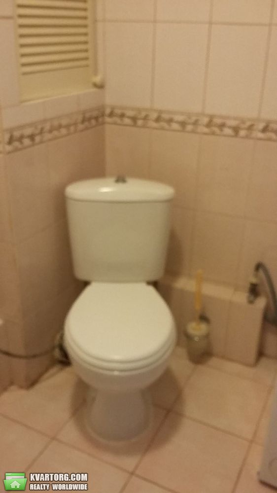 Rent out 2-room apartment. Киев, Соломенская — photo 8