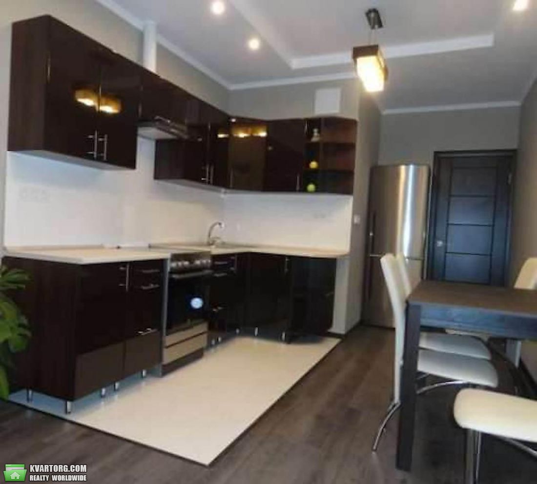 Rent out 2-room apartment. Киев,  Петрицкого — photo 4