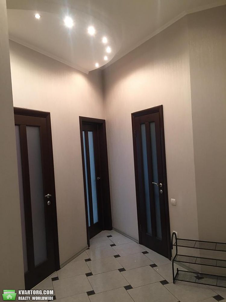 Rent out 2-room apartment. Киев,  Андреевская — photo 9
