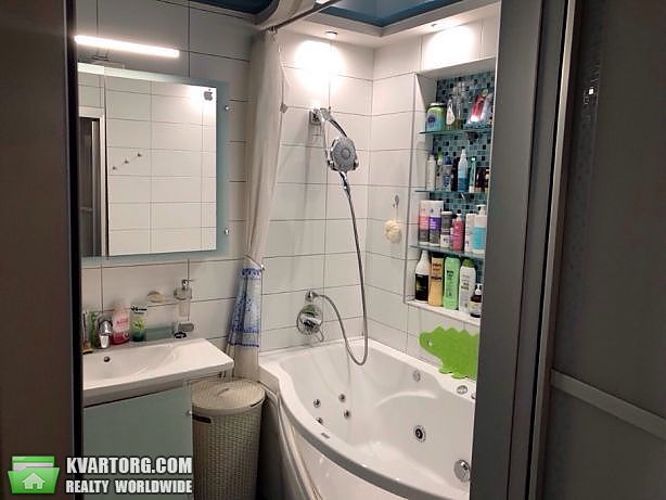 Rent out 3-room apartment. Киев,  Эрнста — photo 6