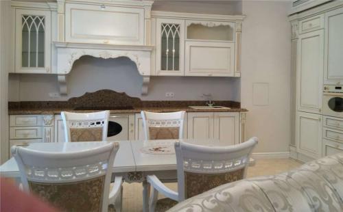 Sell 2-room apartment. Киев, Леси Украинки бульв. — photo 2