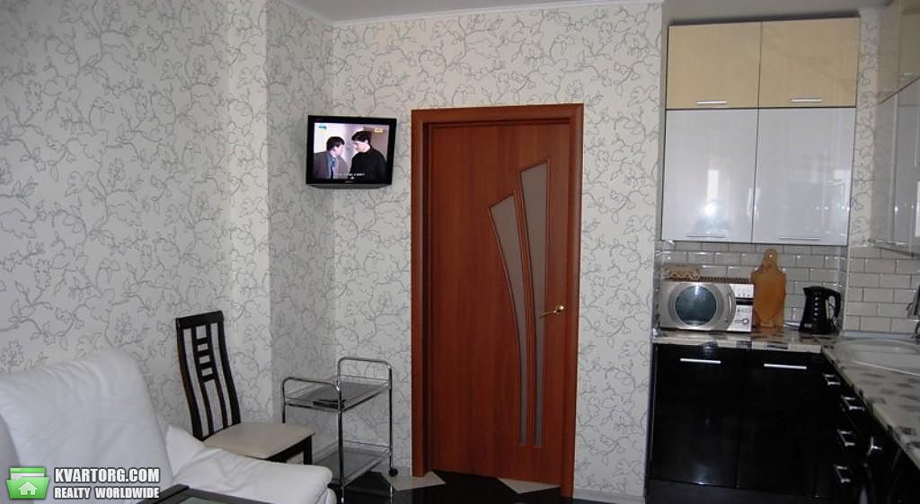 Rent out 2-room apartment. Киев, Нежинская — photo 7