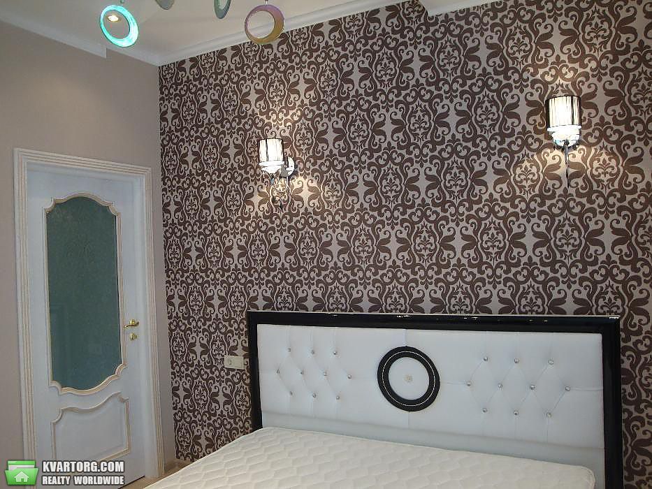 Rent out 2-room apartment. Киев,  Жилянская — photo 3