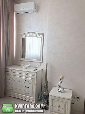 Rent out 2-room apartment. Киев,  Драгомирова — photo 7