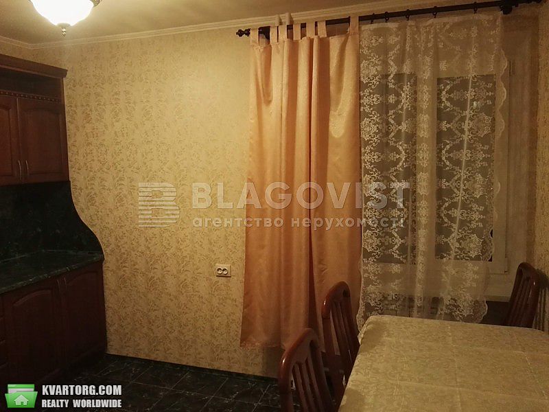 Rent out 2-room apartment. Киев,  Декабристов — photo 5