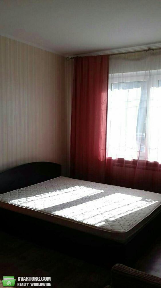 Rent out 1-room apartment. Киев, Ващенко — photo 1