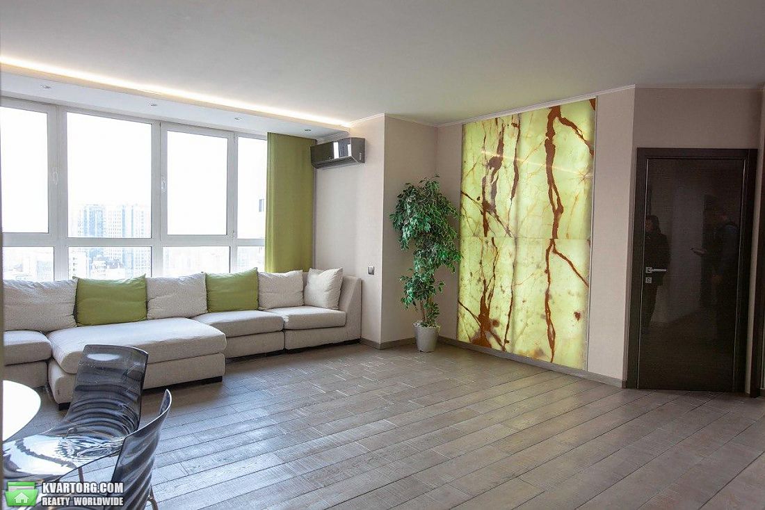 Rent out 5-room apartment. Киев, Деловая — photo 2