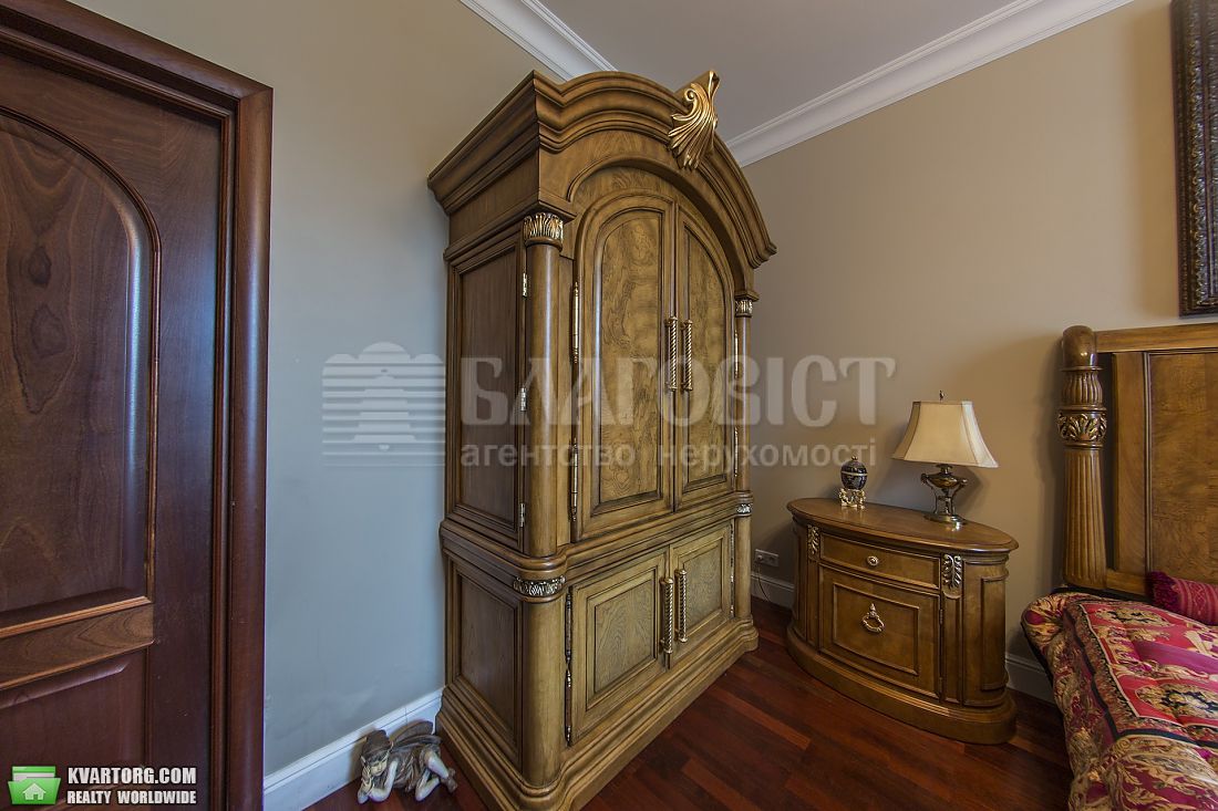 Rent out 2-room apartment. Киев,  Зверинецкая — photo 1