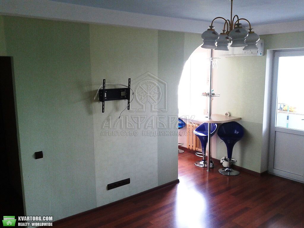 Sell 1-room apartment. Киев, Энтузиастов — photo 1
