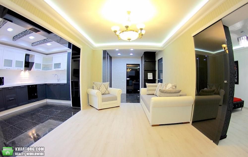 Rent out 2-room apartment. Киев,  Вышгородская — photo 1