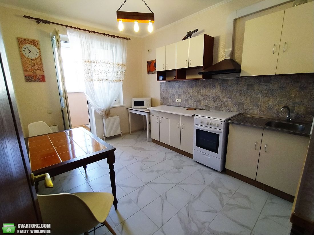 Rent out 1-room apartment. Одесса, Радужный Массив — photo 1
