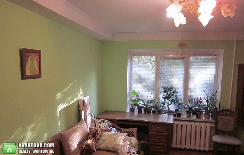 Sell 3-room apartment. Киев,  Златоустовская — photo 1
