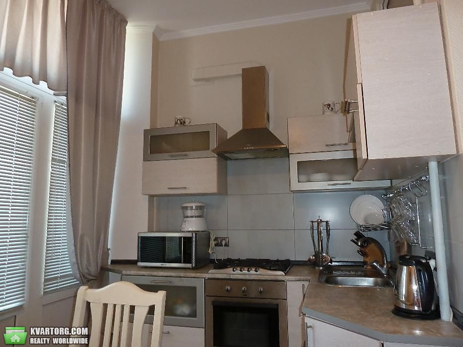 Rent out 3-room apartment. Киев,  Крещатик — photo 3