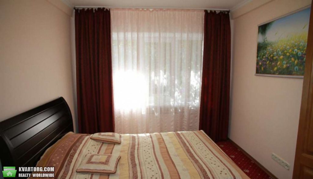 Sell 2-room apartment. Киев,  Богомольца — photo 2