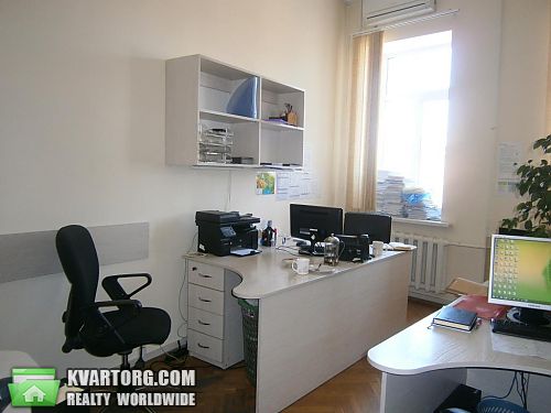 Rent out office. Киев, Костельная — photo 1