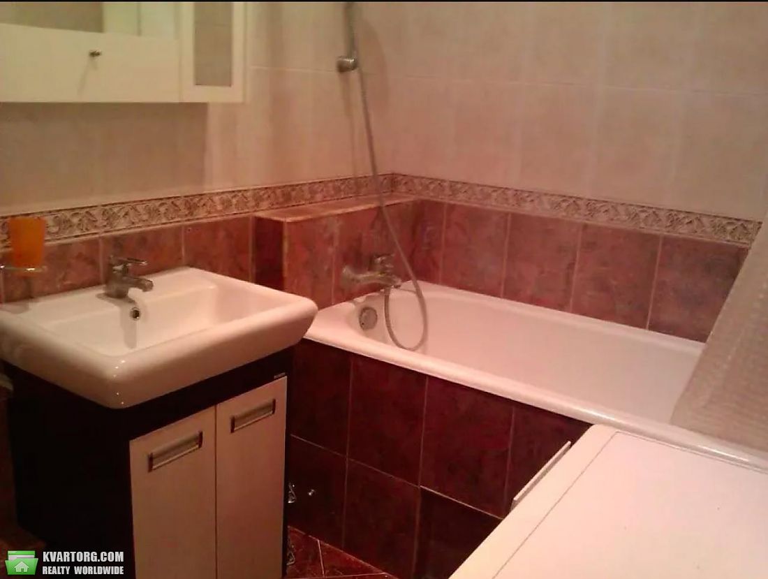 Rent out 2-room apartment. Киев,  Заньковецкой — photo 8